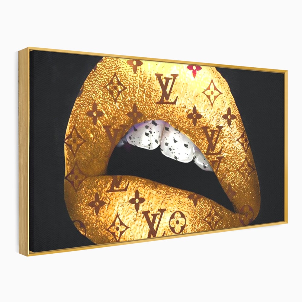 Tablou canvas cu tablou canvas cu buze aurii si model louis vuitton, in rama de aluminiu auriu